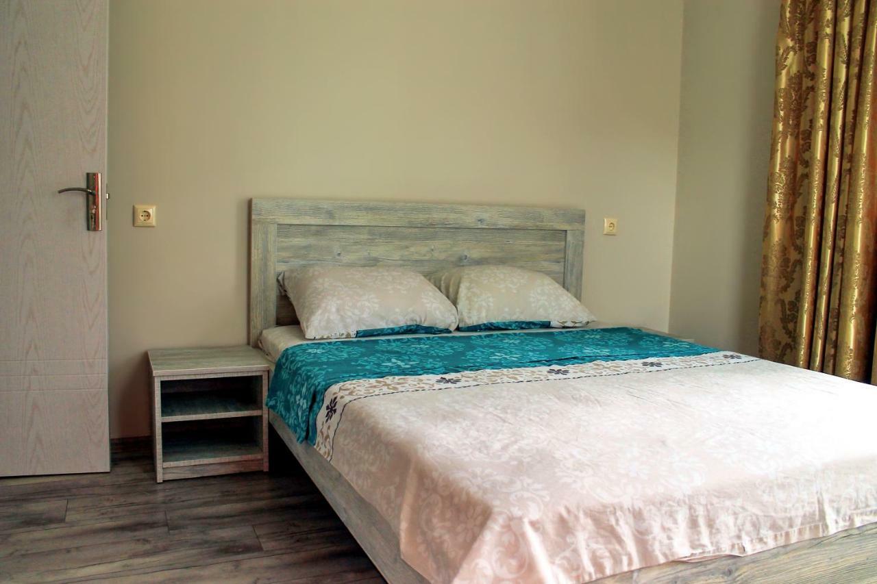 Tedo'S Guest House มาคินจอรี ห้อง รูปภาพ